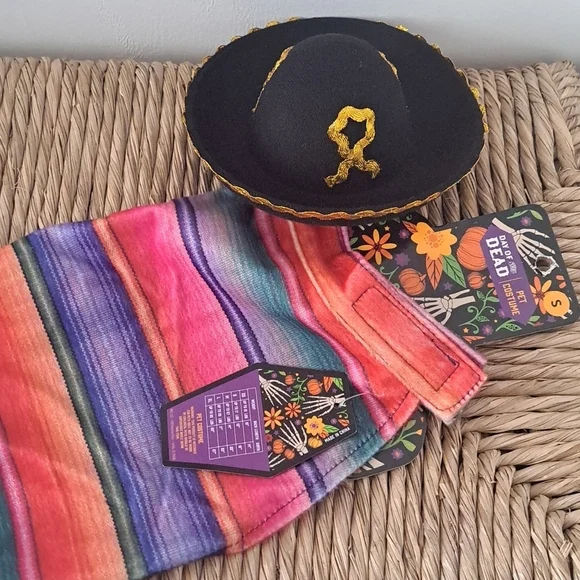 Halloween Pet costume hat with pancho size small - Picture 6 of 7